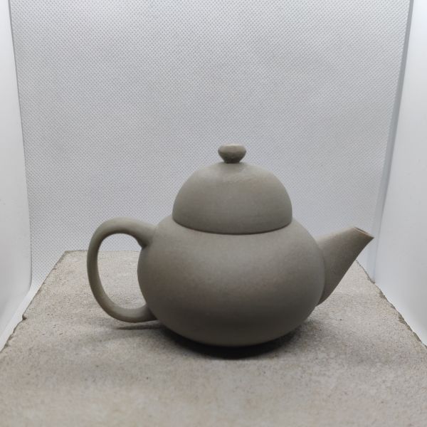 Teapot Kurochibusa no. 2 黒乳房
