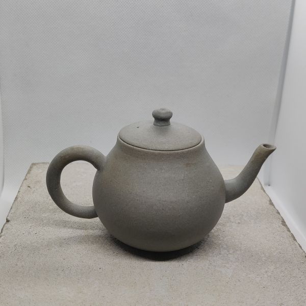 Teapot Kurohara no. 2 黒腹